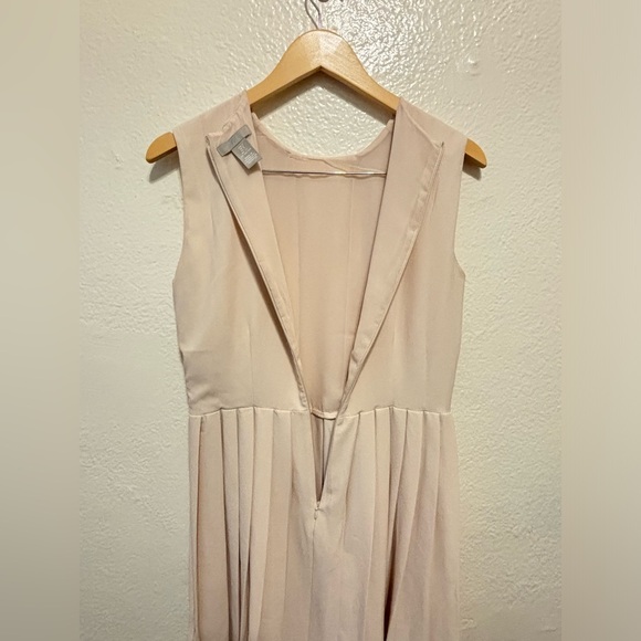 H&M Beige Sleeveless Pleated Dress S - Picture 9 of 10